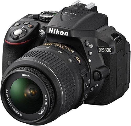 Nikon D5300 Kit con objetivo AF-S DX 18-55mm VR - Cámara réflex digital de 24.2 Mp (pantalla 3.2", estabilizador óptico, vídeo Full HD, GPS), color negro